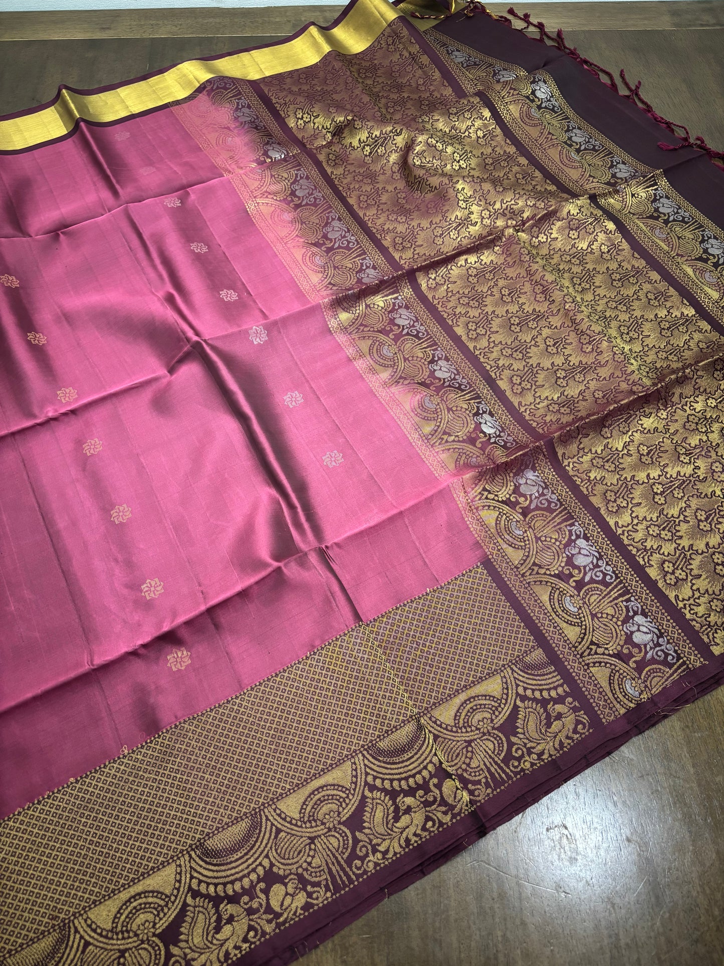 Onion Pink and Magenta Kanchipuram Silk Saree