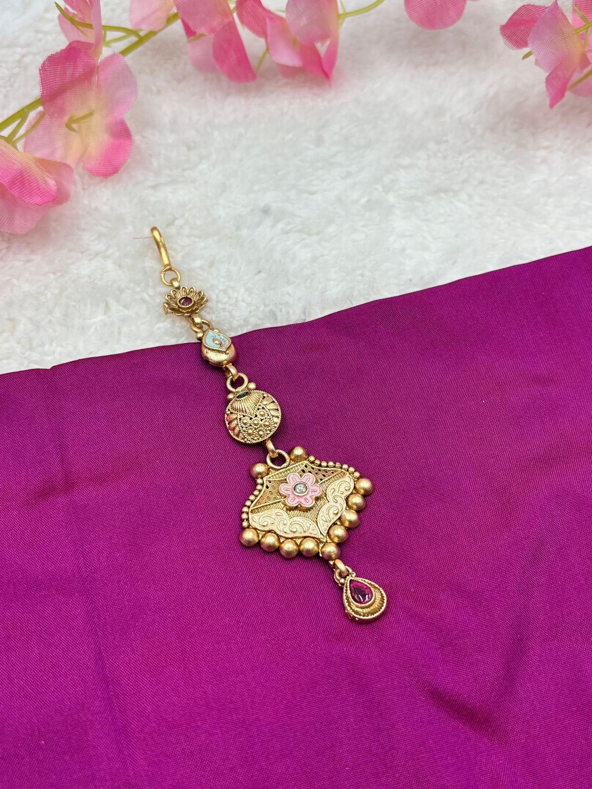 Antique Matte Gold Tikka – Floral Design with Beaded Detailing