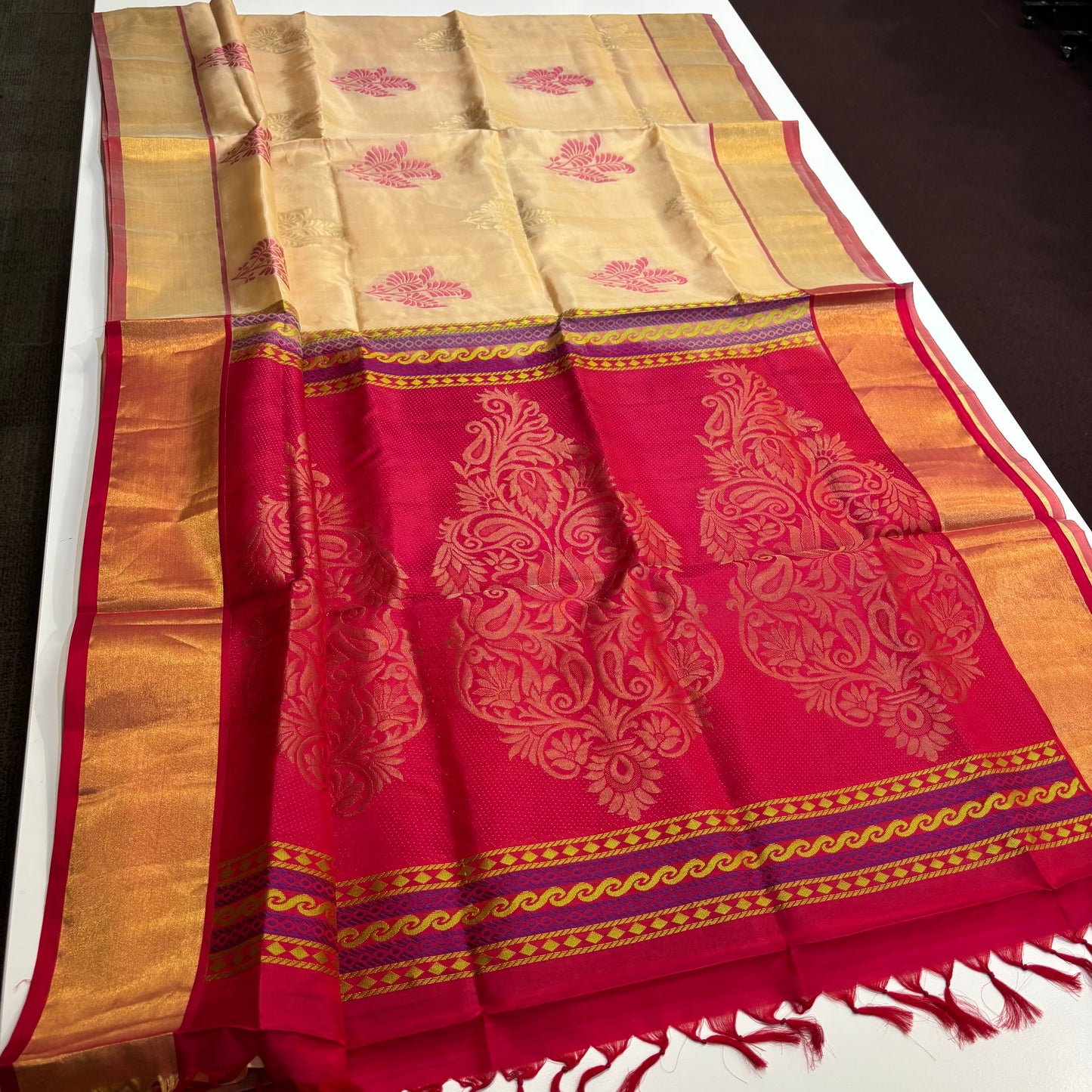 Pure Kanchipuram Silk Saree – Beige Body with Rani Pink Zari Pallu & Traditional Border