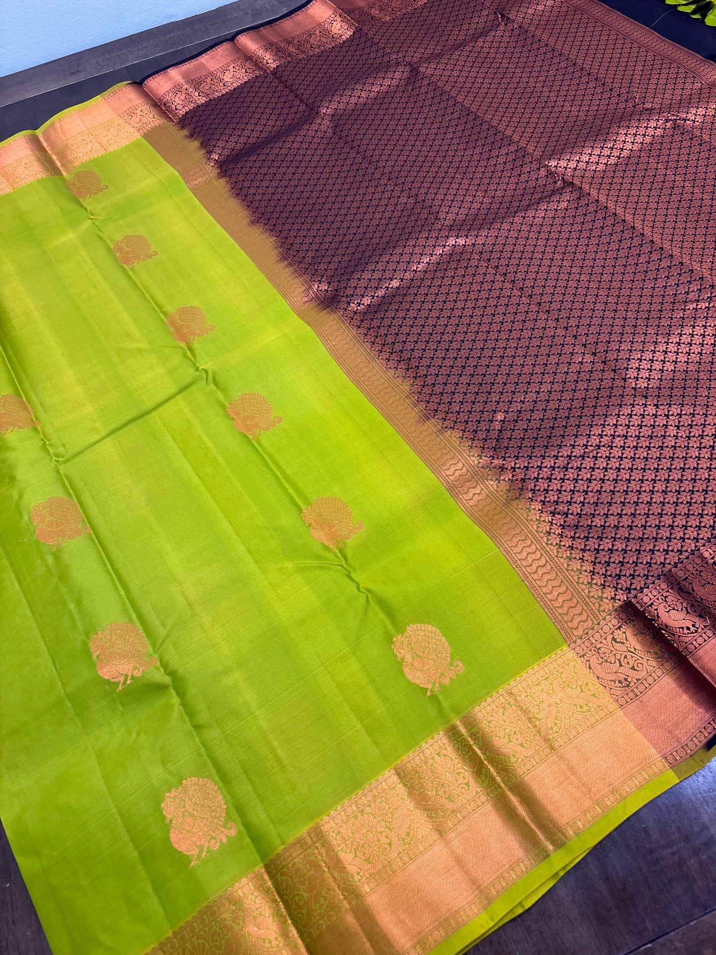 Parrot Green & Coffee Brown Kanchipuram Silk Saree – Elegant Traditional Weave
