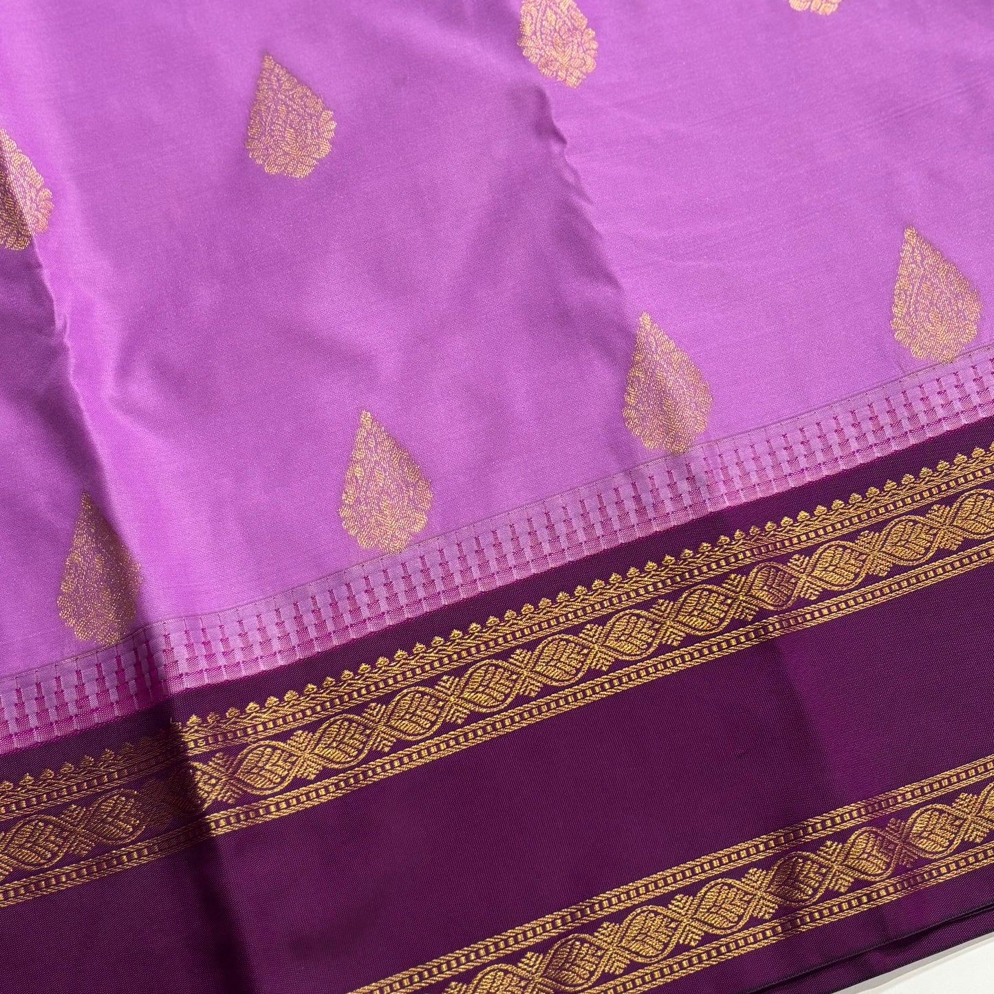 Elegant Light Purple Semi Silk Saree with Dark Purple Contrast Border