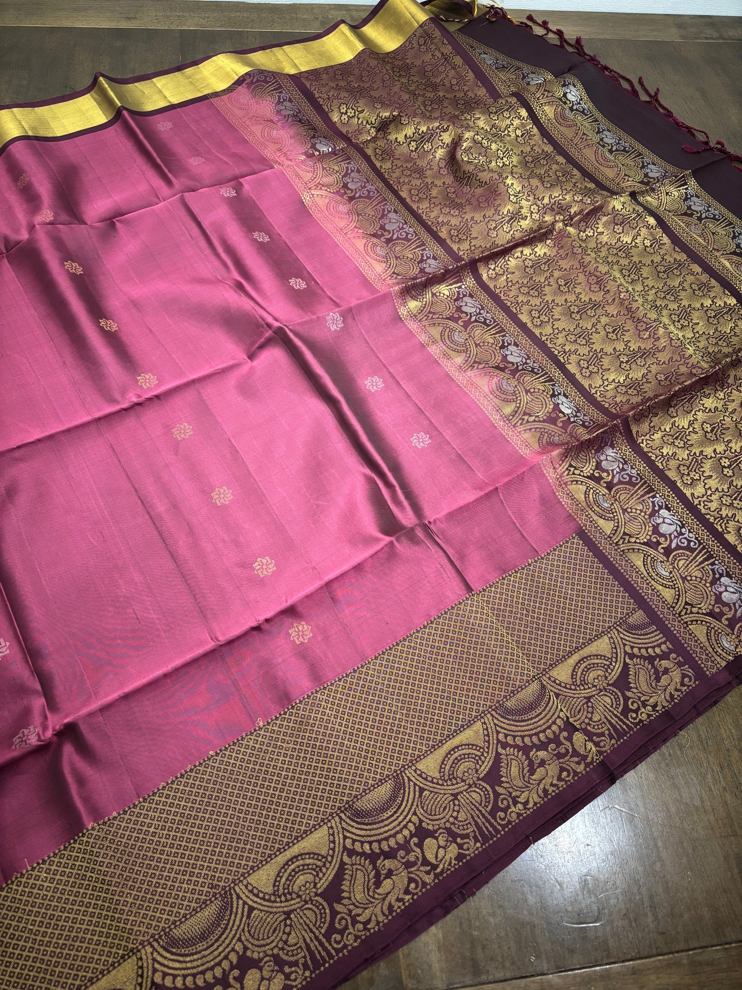 Onion Pink and Magenta Kanchipuram Silk Saree