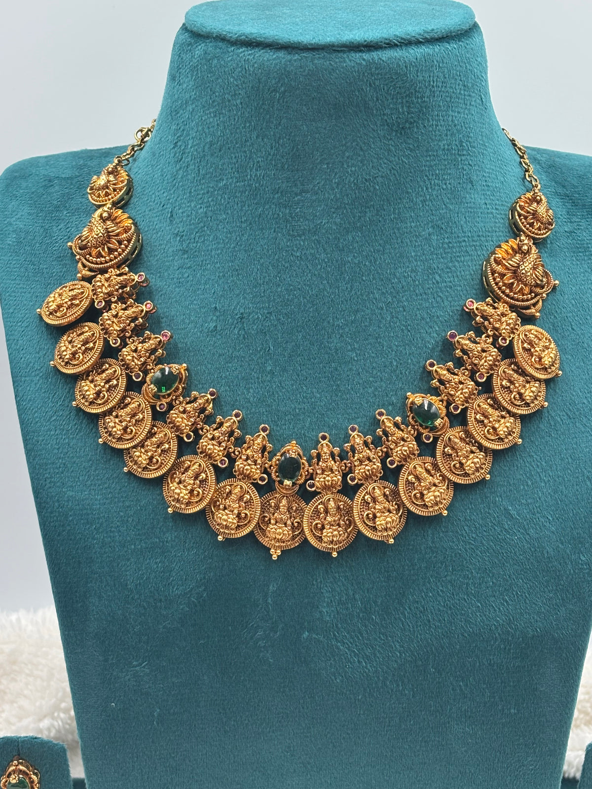Elegant Temple Kasu Necklace Set – Lakshmi Coin Design & Green Detailing