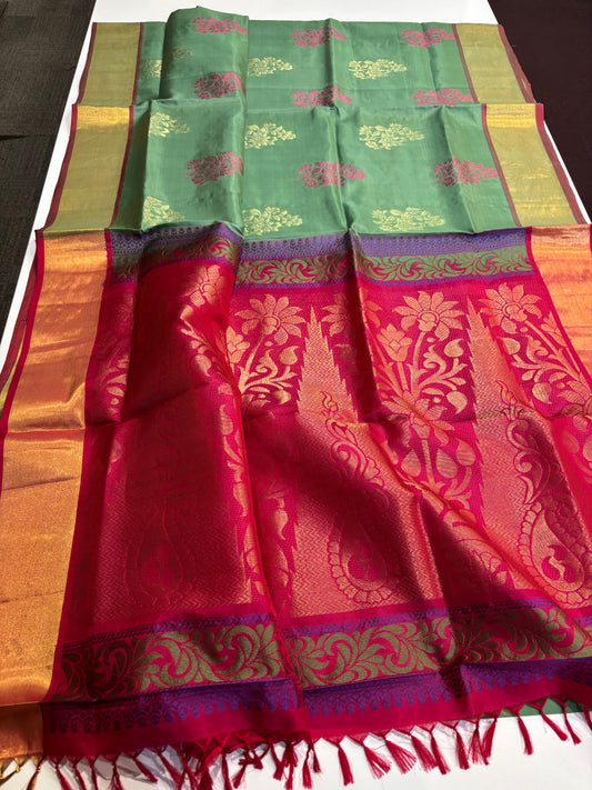 Pure Kanchipuram Silk Saree – Leaf Green Body with Crimson Red Zari Pallu & Traditional Border
