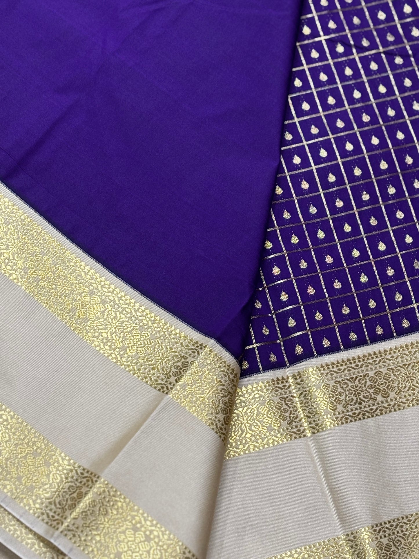 Elegant Semi Kanchipuram Saree – Royal Blue Body & Beige Gold Border