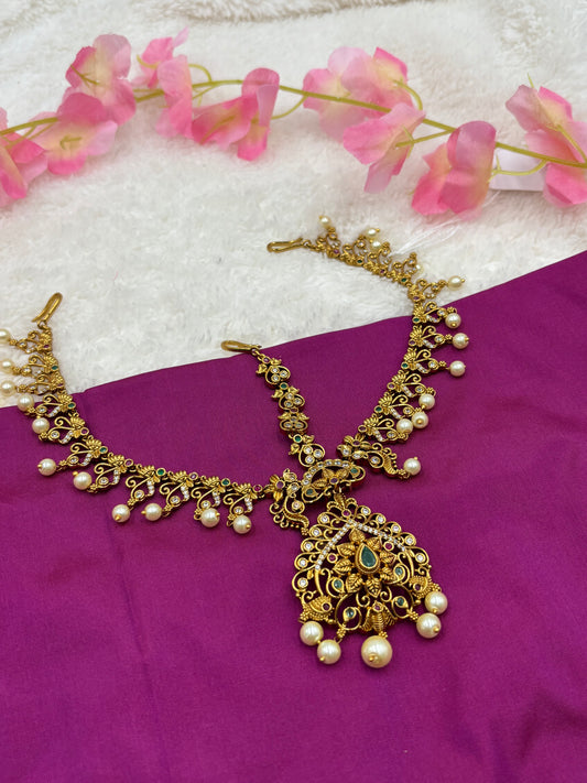 Traditional 3‑Layer Tikka – Matte Gold Finish with Pearls
