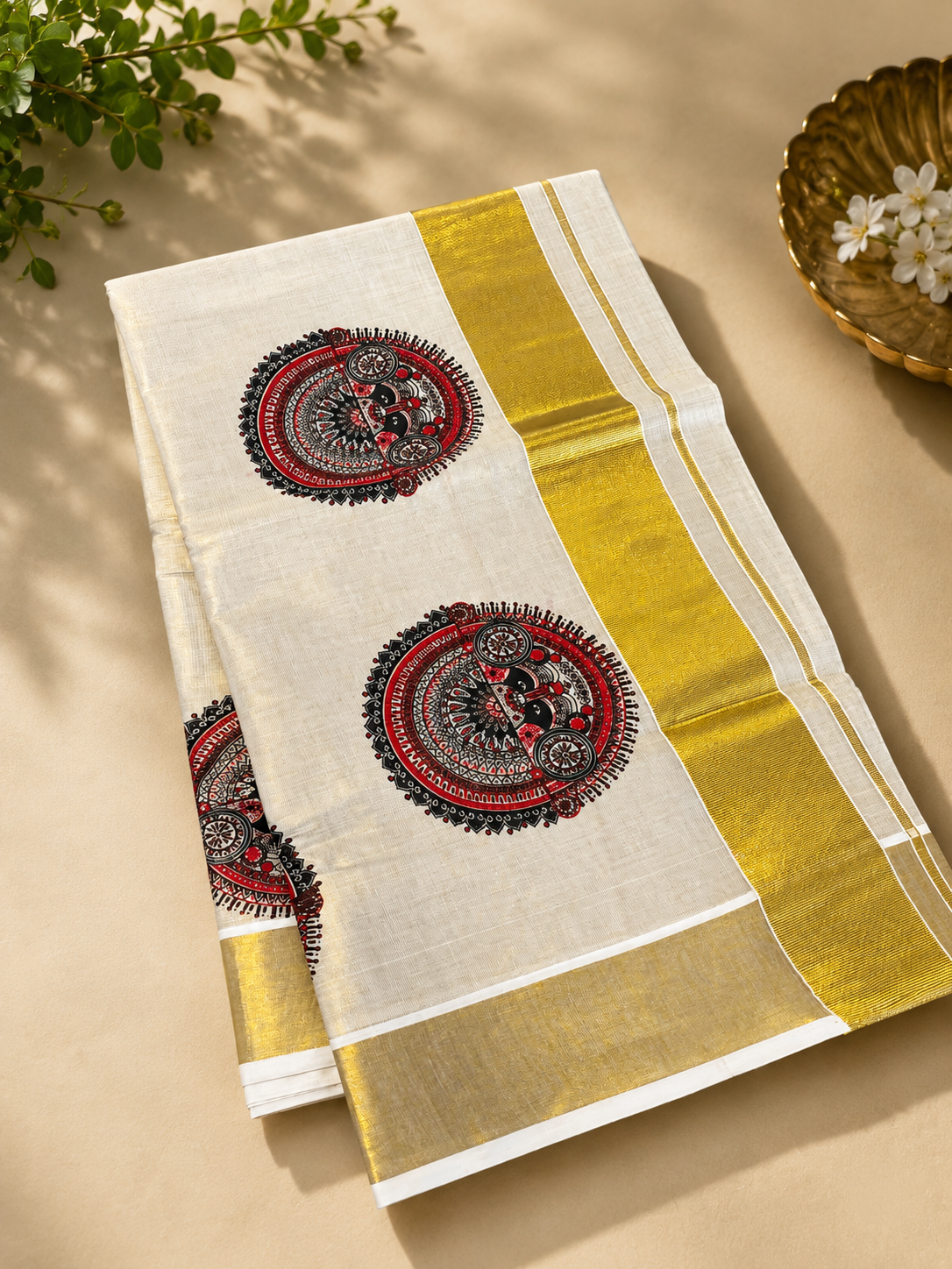Kerala Kasavu saree with traditional red and black motif print – view 3