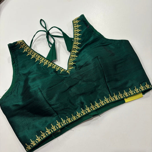 Dark Green Sleeveless Blouse – Regal Glam for Festive Styling