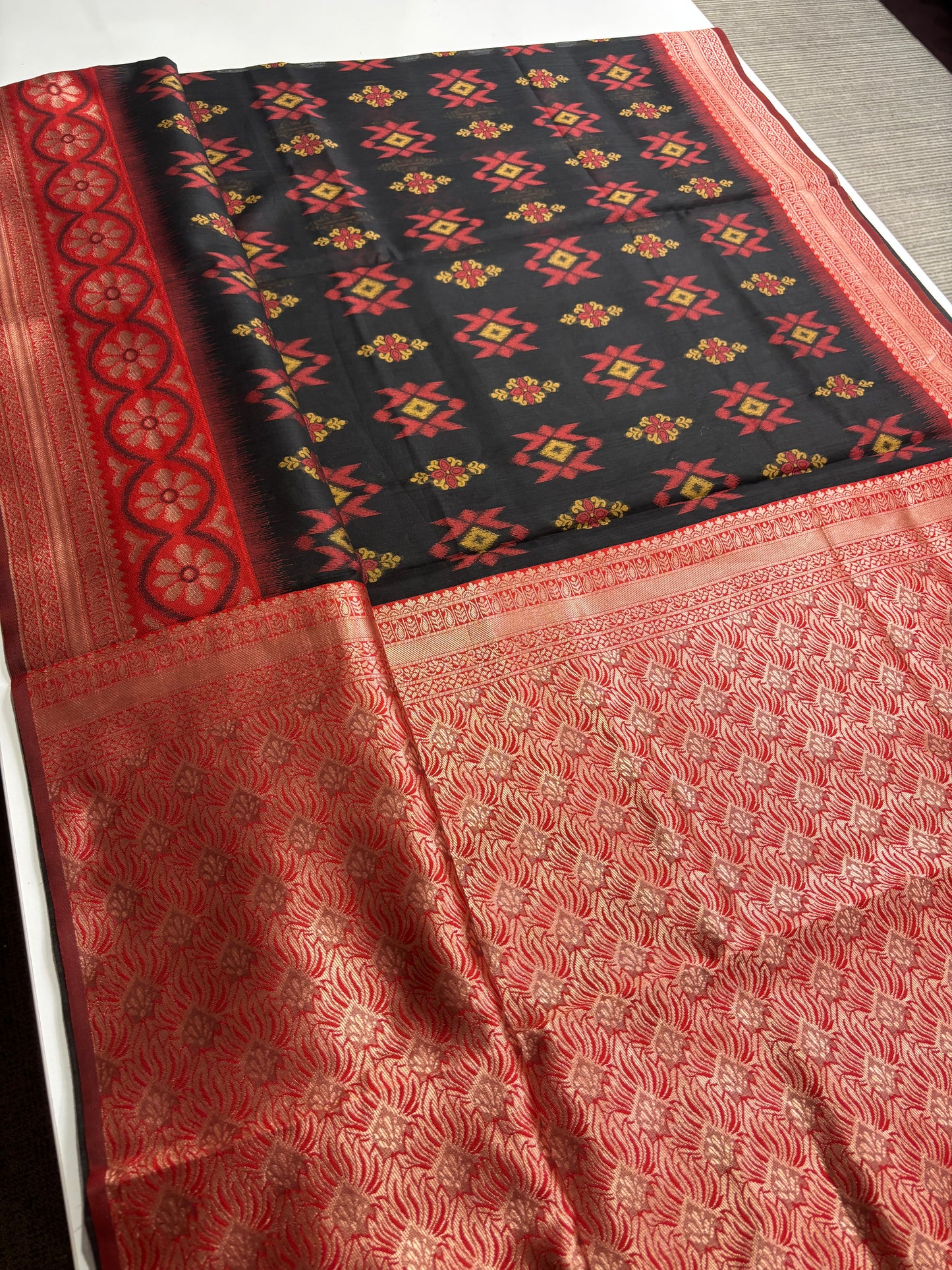Elegant Black Silk‑Cotton Saree Featuring Red Border & Jamdani Print | Shrees Fashion
