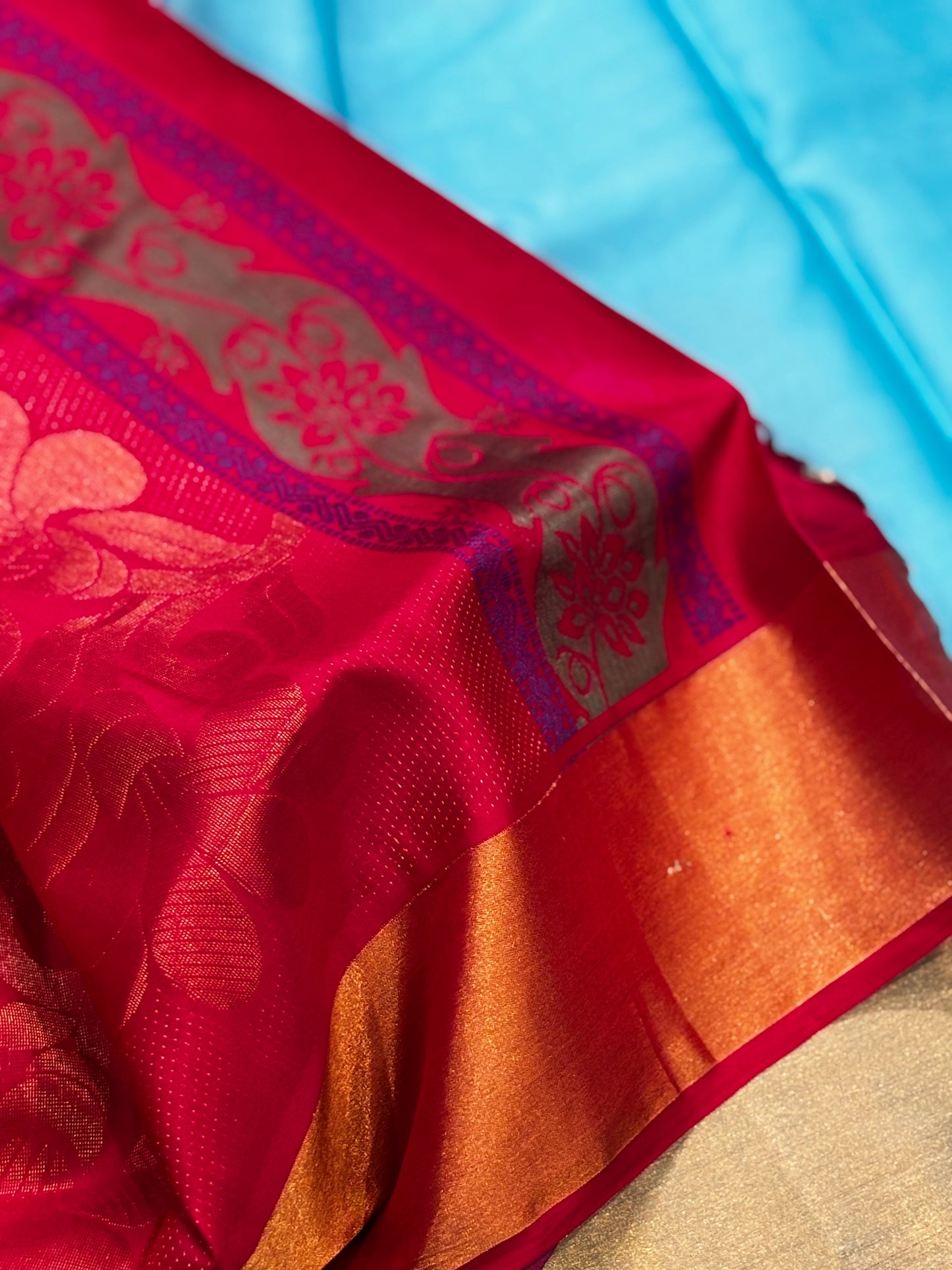 Traditional Pure Kanchipuram Silk Saree – Blue with Gold Weave and Pink Highlights