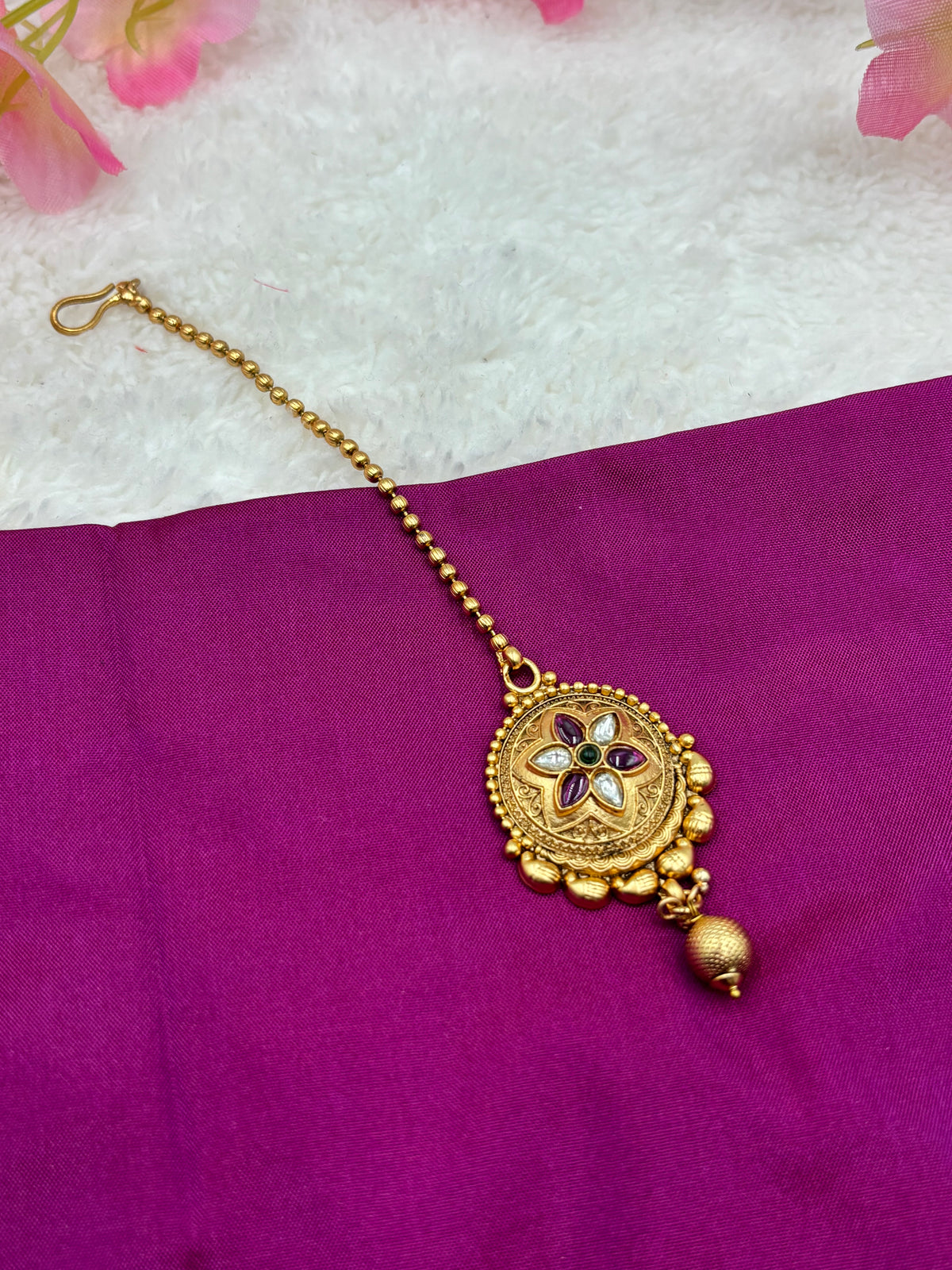 Elegant Gold Finish Tikka – Multicolor Stone Design