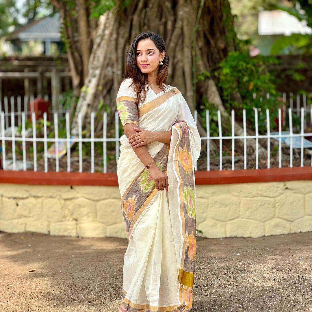 Pochampalli Border Kerala Kasavu Cotton Saree – Traditional & Elegant | Shrees Fashion