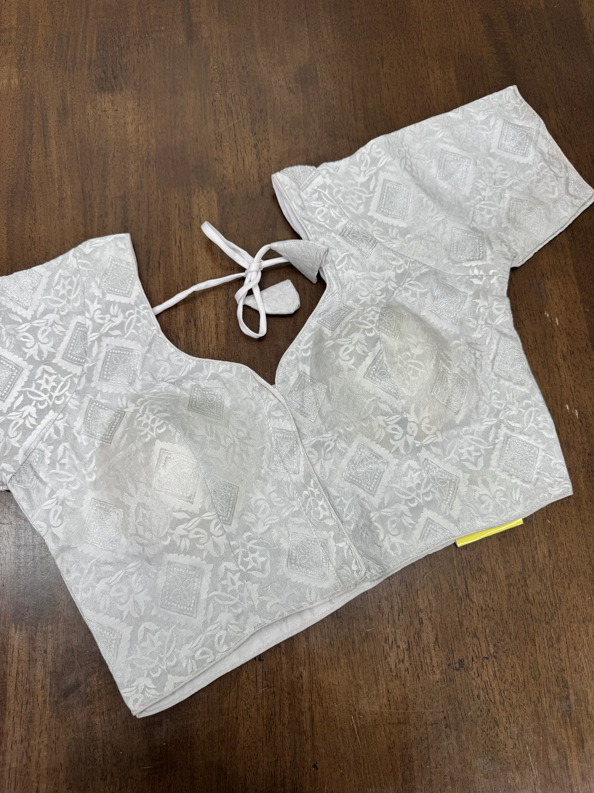 Classic Silver Brocade Saree Blouse with Detailed Diamond‑Shape Design