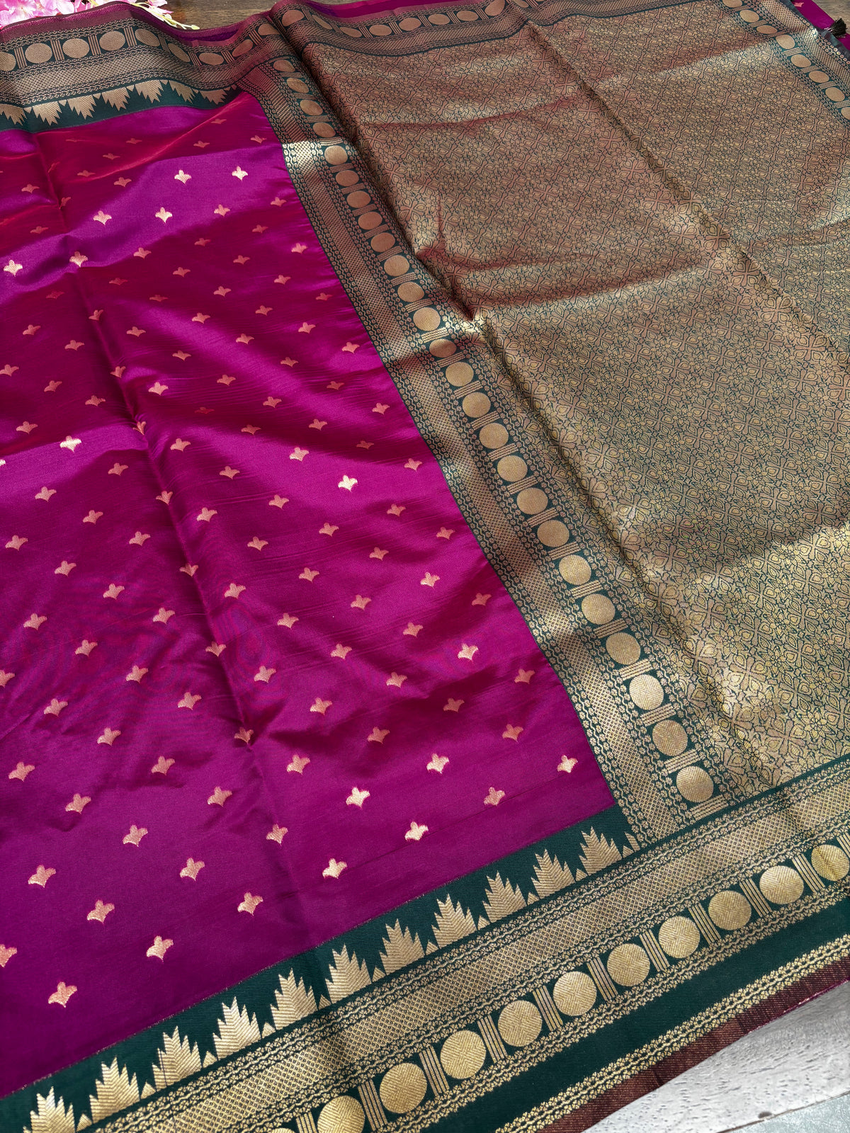 Luxurious Magenta Soft Silk Saree with Green Border & Blouse Piece Included