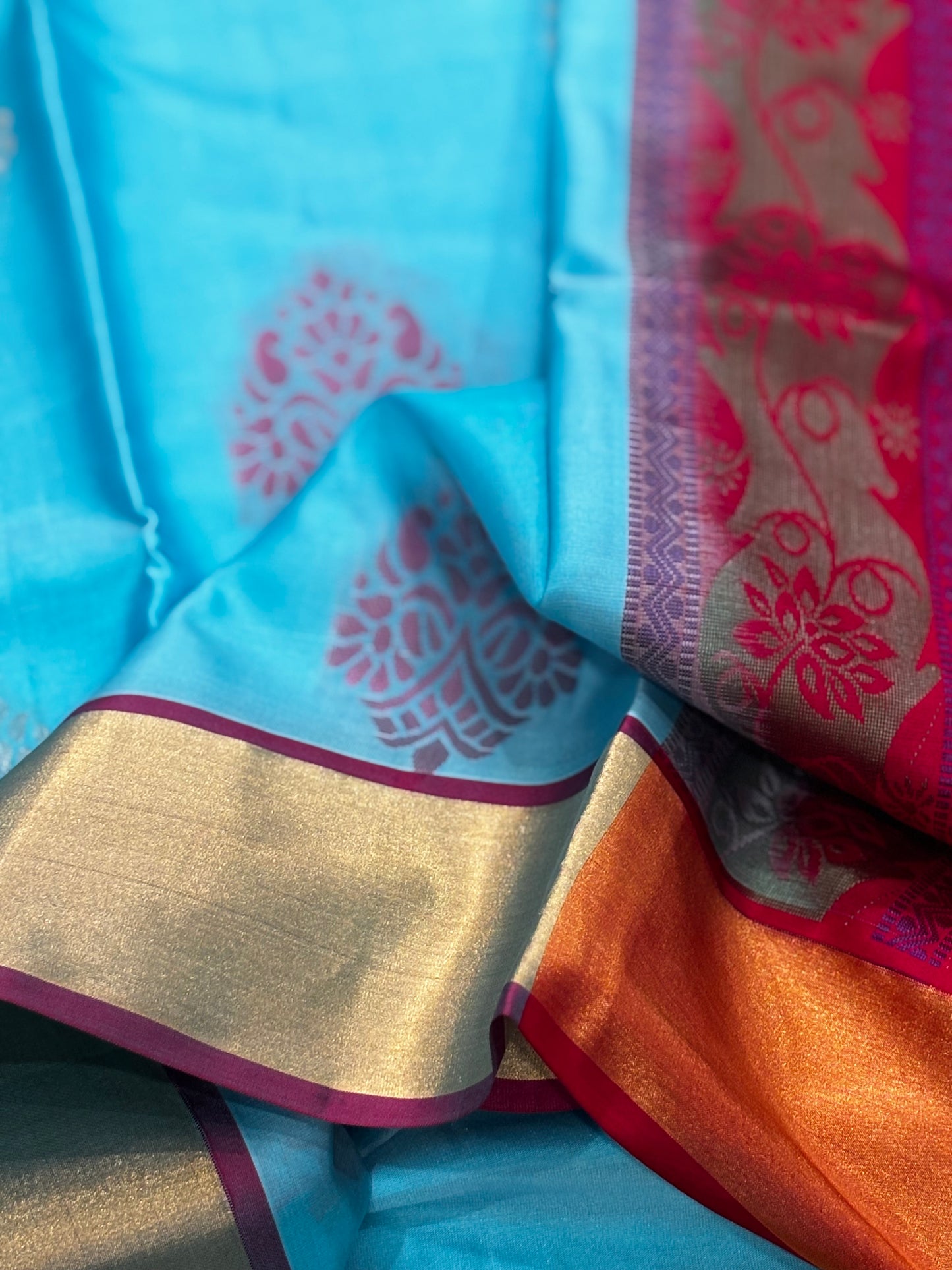 Traditional Pure Kanchipuram Silk Saree – Blue with Gold Weave and Pink Highlights
