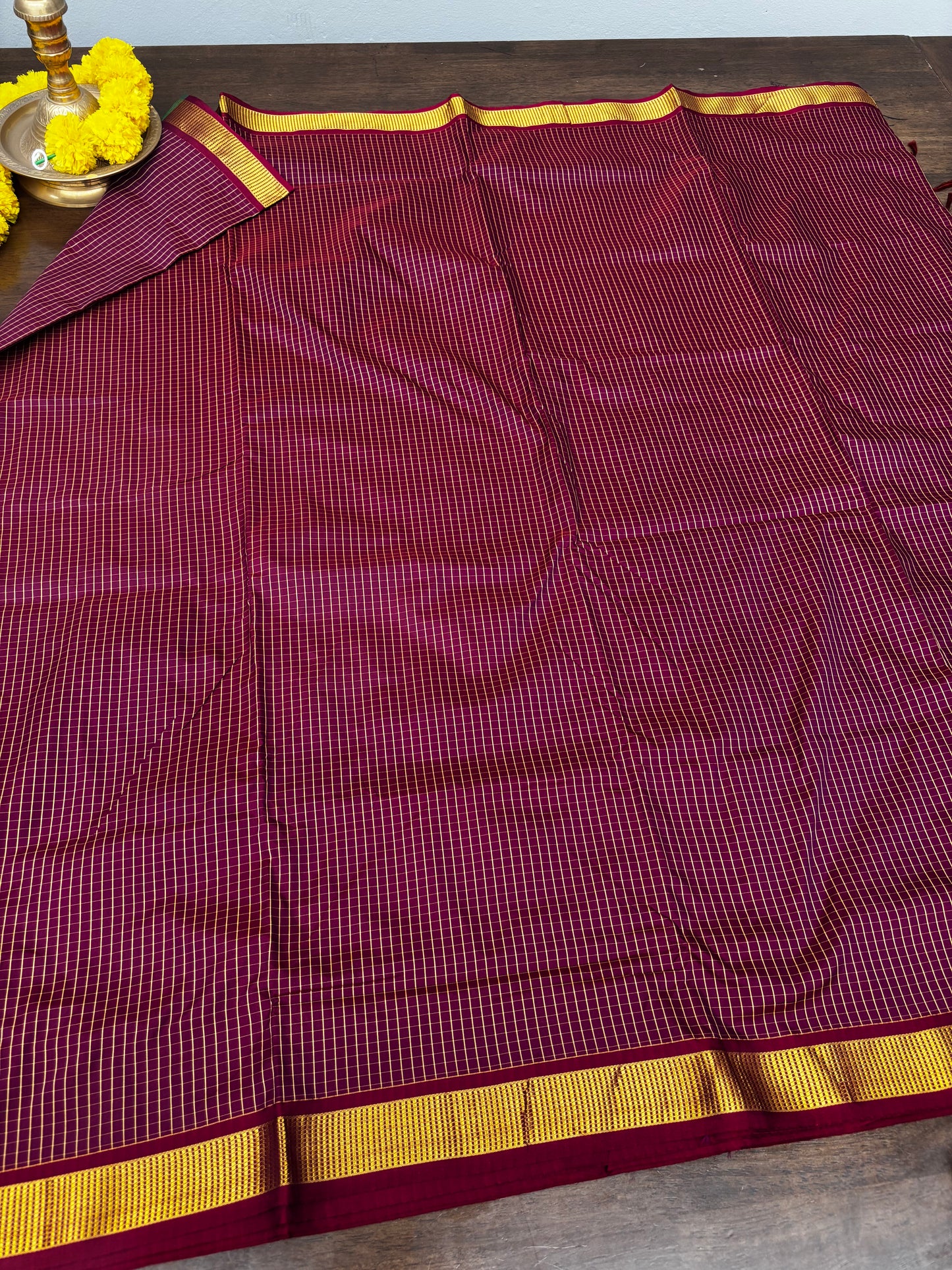 Traditional Wine Checked 9-Yard Saree with Contrast Green Pallu