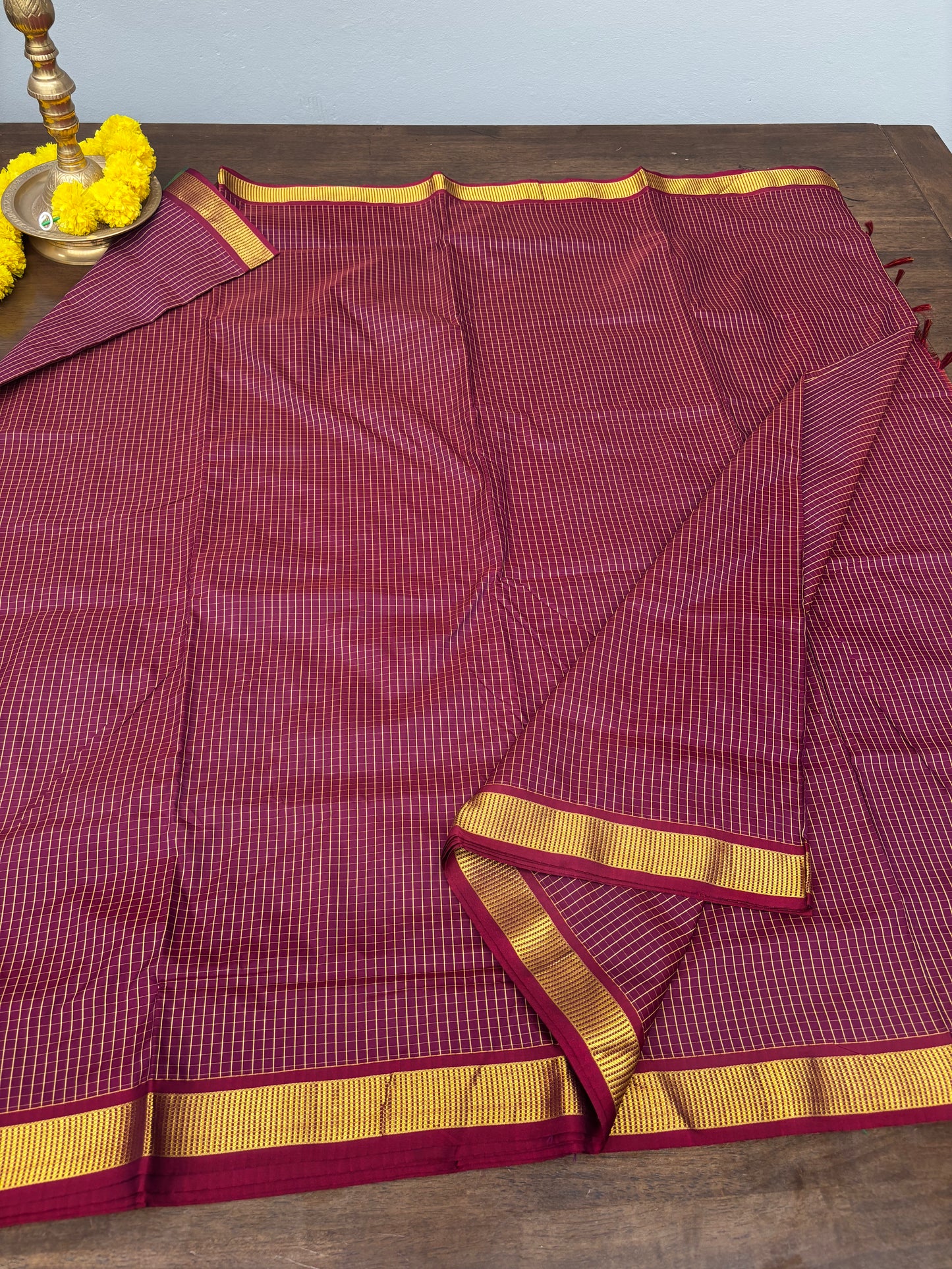 Traditional Wine Checked 9-Yard Saree with Contrast Green Pallu